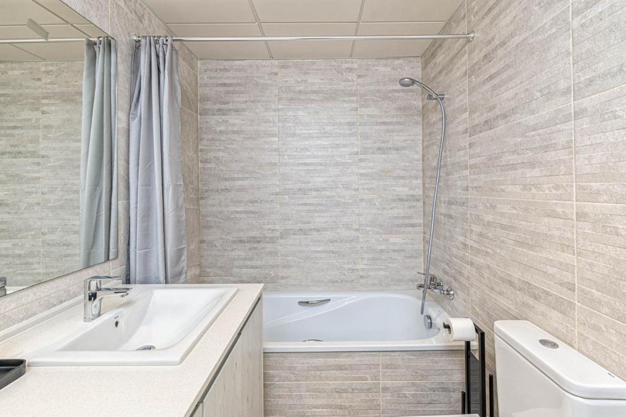 Constancia Apartment In Malaga By Solaga Holiday Homes Dış mekan fotoğraf